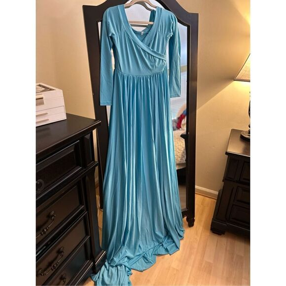 NEW Maternity Off Shoulder Half Circle Gown Photo Shoot Maxi Dress S - Picture 1 of 3